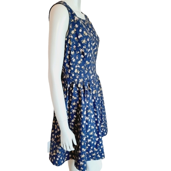 Vintage Hand Sewn Medium Cotton Dress Floral Print Princess Silhouette Pockets - Picture 6 of 9